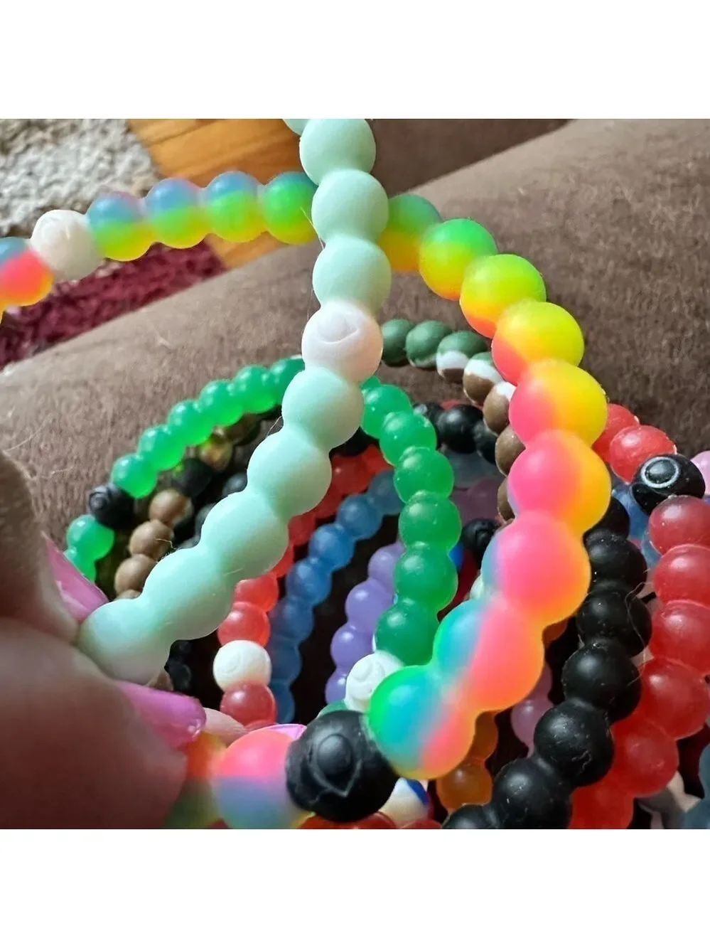 Lokai Bracelets- Lot of 16 Bracelets - Picture 3 of 11